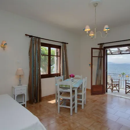 Iro Family Pelion *